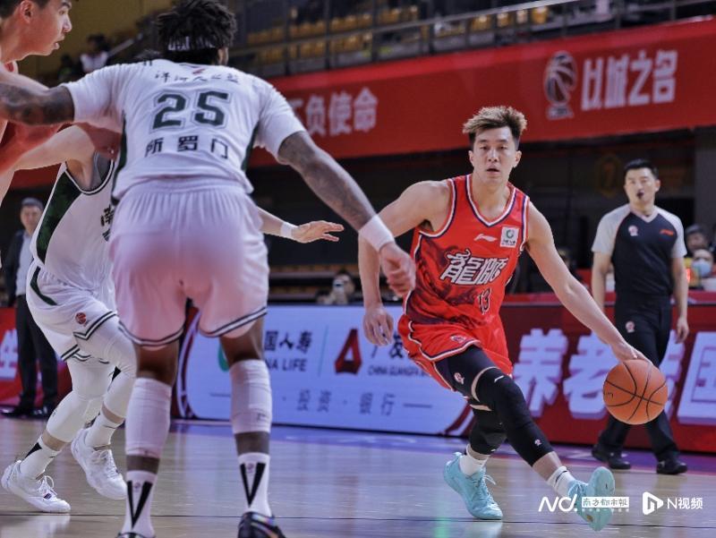 kaiyun-郭艾伦复出广州男篮战胜南京队，徐昕：他对我们非常有帮助